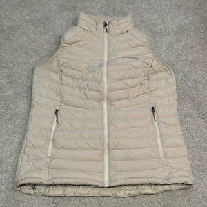 Columbia women’s slope edge vest. OMNI-SHIELD puffer vest, off-white, size large